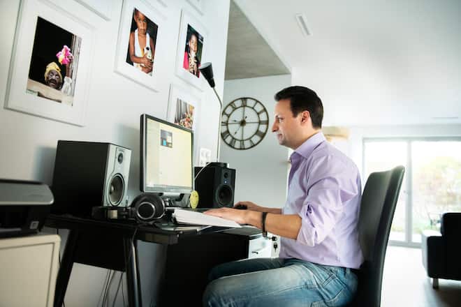 Camen alias Pascal Camenzind, Schweizer Soulsänger und Songwriter, zu Hause in Winterthur, 9. November 2021