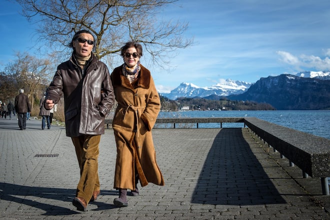 Schriftstellerin und Autorin Federica de Cesco mit ihrem Mann Kazuyuki Kitamura. Aufgenommen am 19.03.2013 in Luzern. Bild Remo Naegeli