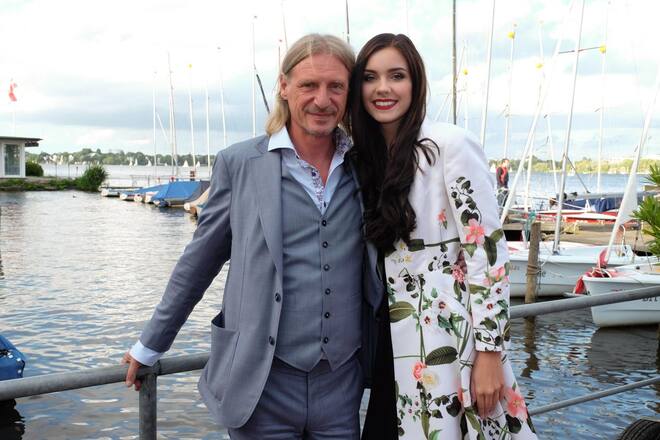 Frank Otto und Nathalie Volk beim RTL Nord Sommerfest im Restaurant Portonovo an der Alster in Hamburg am 6.7.2016