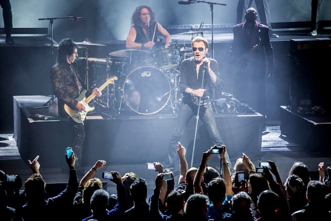 BARCELONA, SPAIN - MARCH 08: Johnny Hallyday performs in concert at Gran Teatre del Liceu on March 8, 2016 in Barcelona, Spain. (Photo by Xavi Torrent/WireImage)