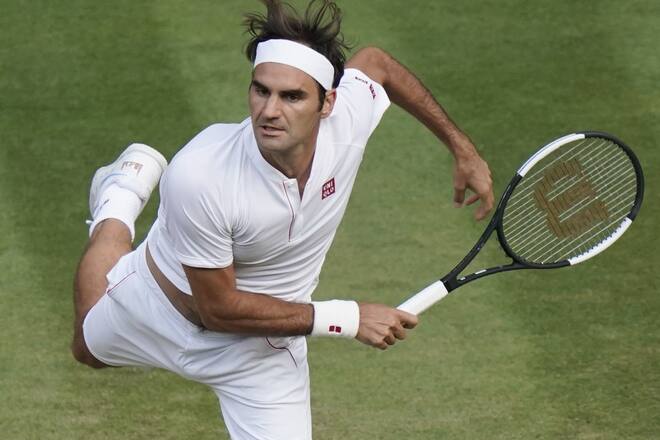 Photo taken July 6, 2018, shows Roger Federer of Switzerland playing against Jan-Lennard Struff of Germany in the third round of the Wimbledon tennis tournament in London. (Photo by Kyodo News via Getty Images)
