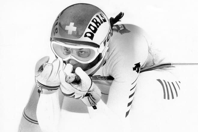 Bildnummer: 12757913 Datum: 15.01.1982 Copyright: imago/GeisserDoris de Agostini (Schweiz); 8207 Alpiner Skilauf Skisport Ski Weltcup Grindelwald sw vneg ysf 1981 1982 quer Name Namenszug Objekte Equipment HelmImage number 12757913 date 15 01 1982 Copyright imago Geisser Doris de Agostini Switzerland Alpine Skiing Skiing Ski World Cup Grindelwald SW Vneg YSF 1981 1982 horizontal Name Sign Objects Equipment Helmet