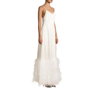 Brautkleid mit Federn